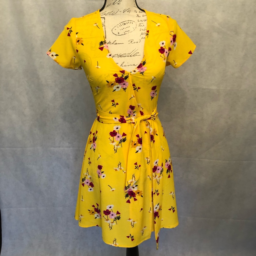 H&M Divided Floral Dress